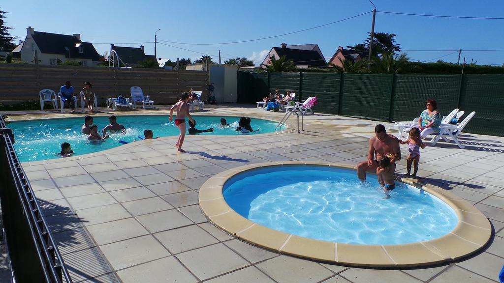 Camping De Kerurus Hotell Plounéour-Trez Exteriör bild