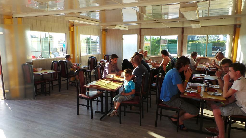 Camping De Kerurus Hotell Plounéour-Trez Exteriör bild
