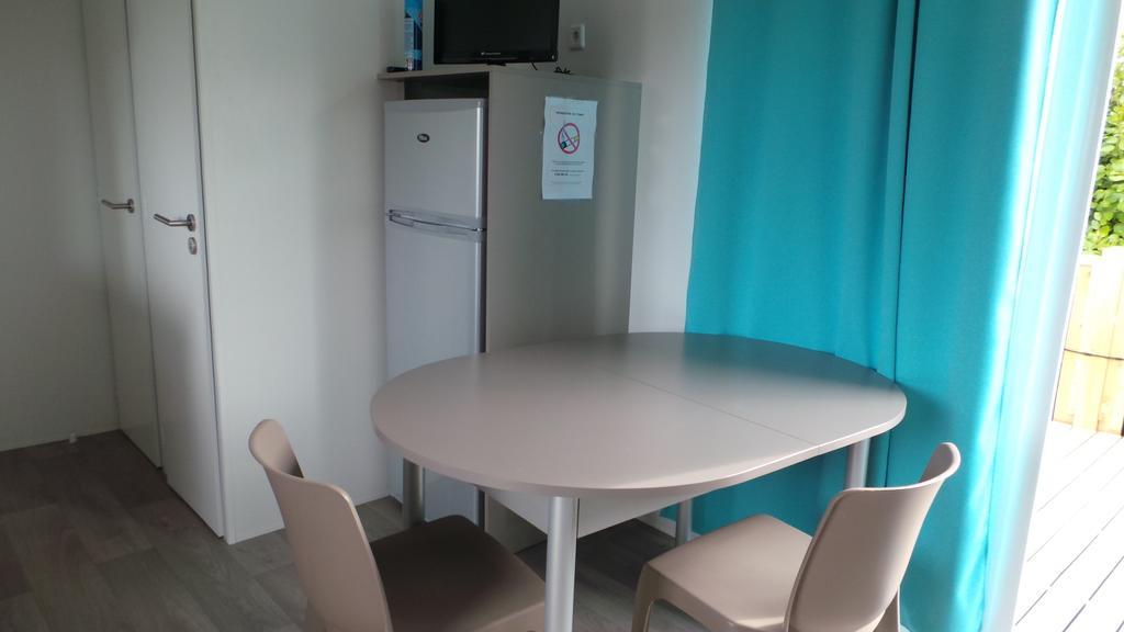 Camping De Kerurus Hotell Plounéour-Trez Exteriör bild