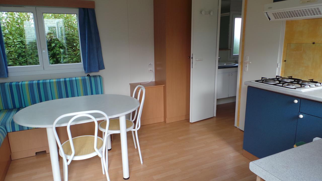 Camping De Kerurus Hotell Plounéour-Trez Rum bild