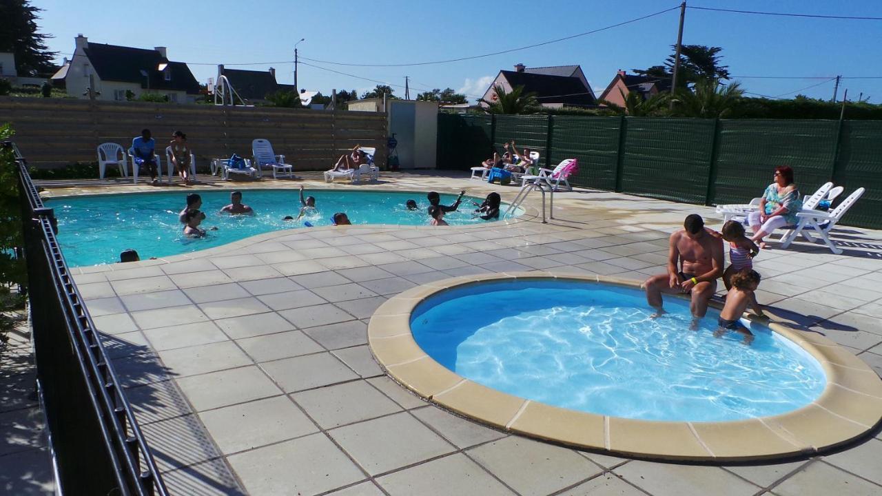 Camping De Kerurus Hotell Plounéour-Trez Exteriör bild